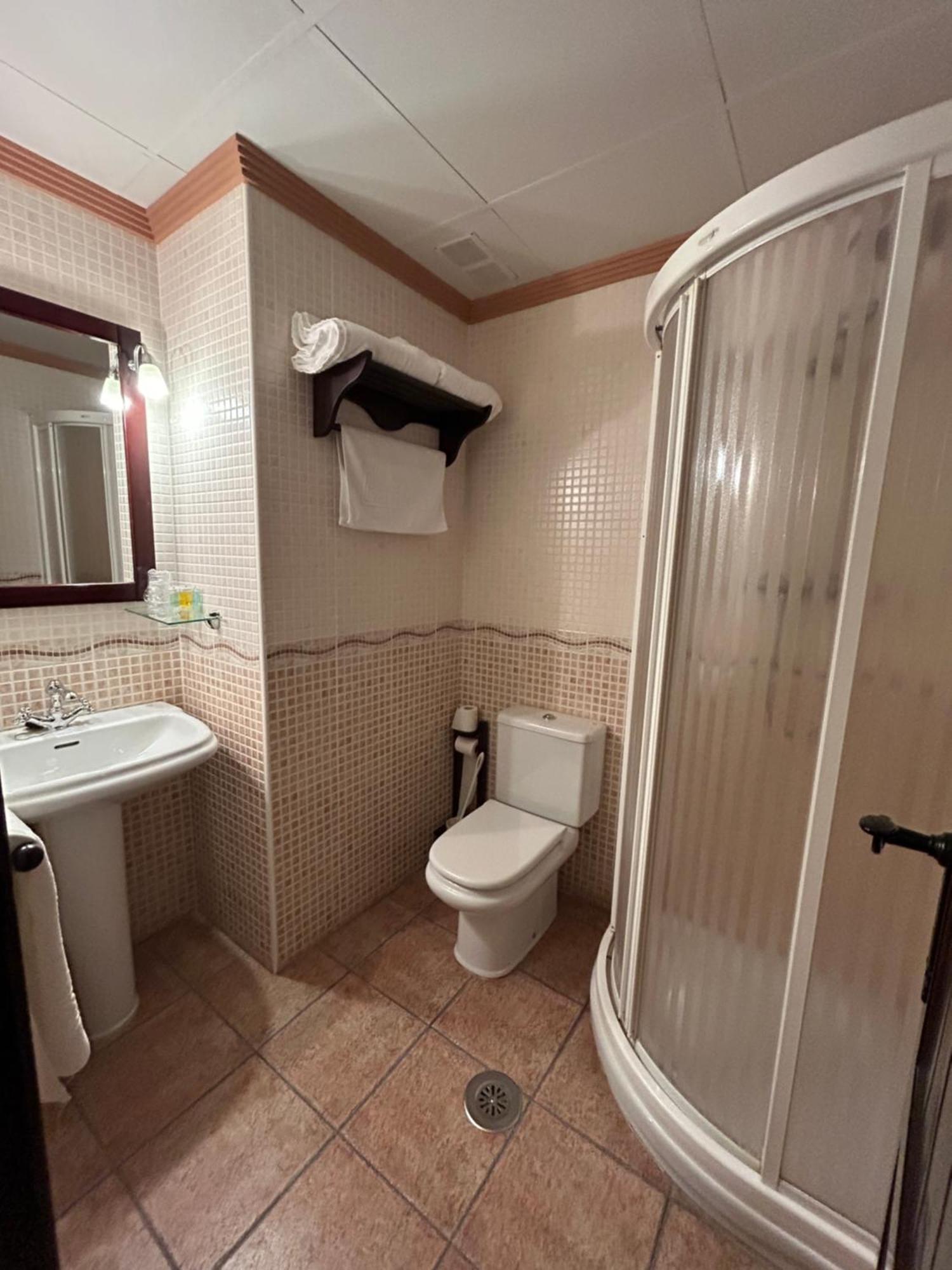 Hostal Restaurante Morote Cano Lezuza Экстерьер фото